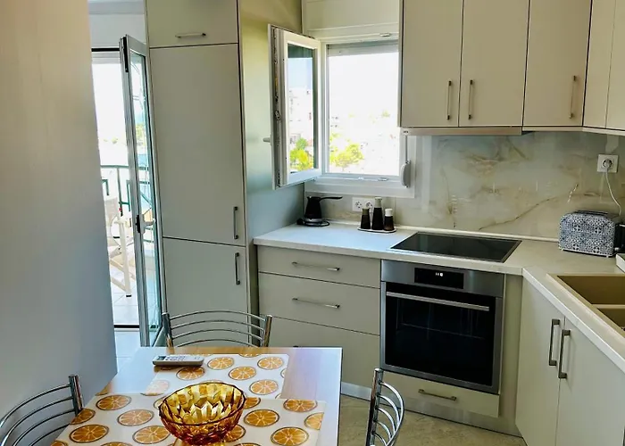Nostalgia: Summer Apartamento *